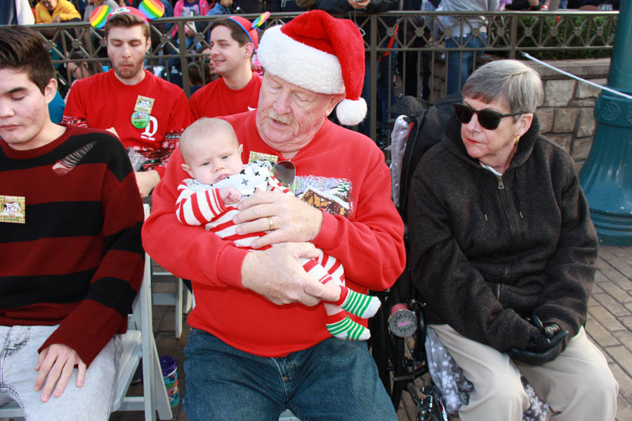 Christmas Eve 2018 Parade At Disneyland