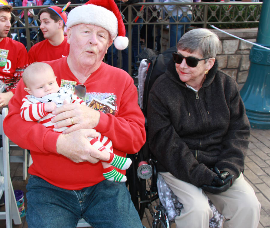 Christmas Eve 2018 Parade At Disneyland