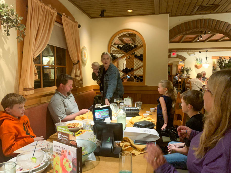 Family Dinner On The Fly At OLive Garden 12/12/2019