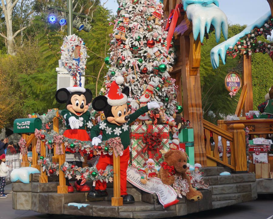 Disneyland Christmas Parade 12/24/2019