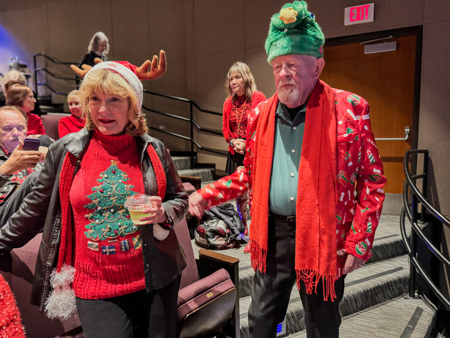 2025-11-30 alley Cats Christmas Show