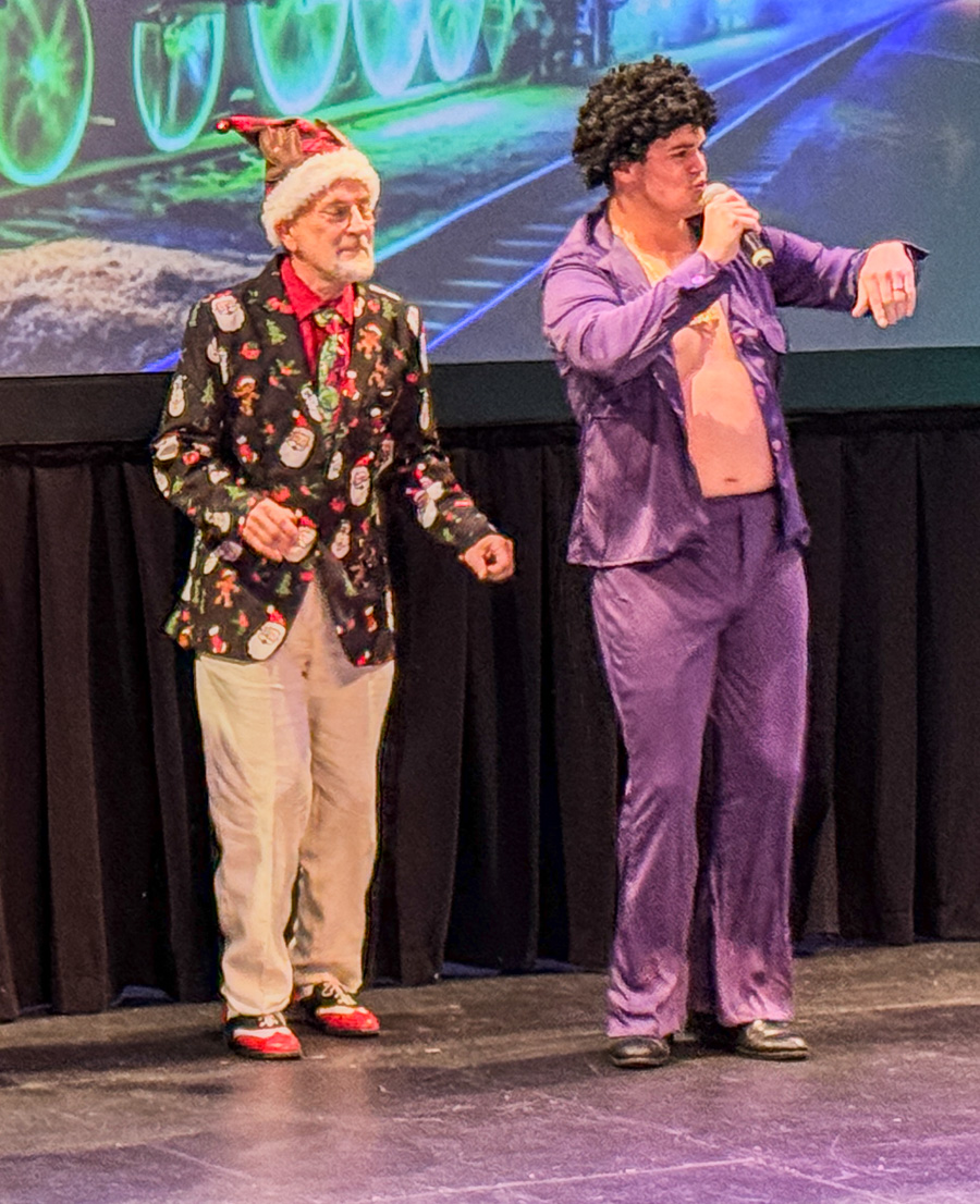 2025-11-30 alley Cats Christmas Show