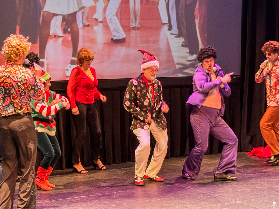 2025-11-30 alley Cats Christmas Show