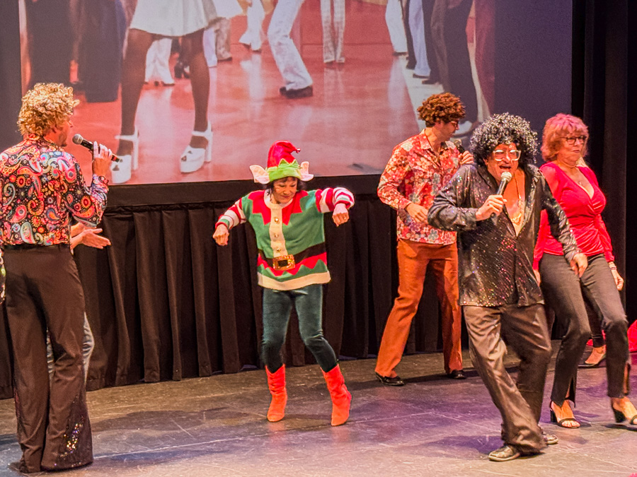 2025-11-30 alley Cats Christmas Show