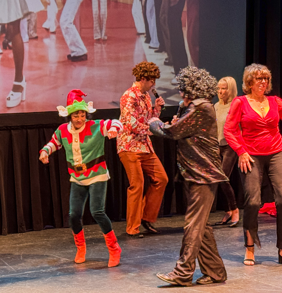 2025-11-30 alley Cats Christmas Show