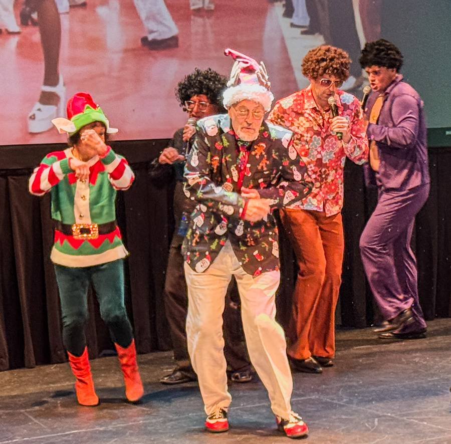 2025-11-30 alley Cats Christmas Show