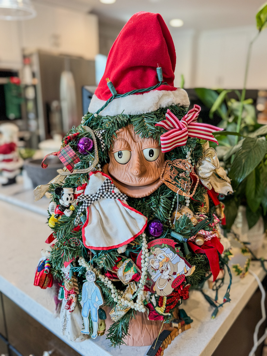 2025-12-03 Decorating For Christmas 2025