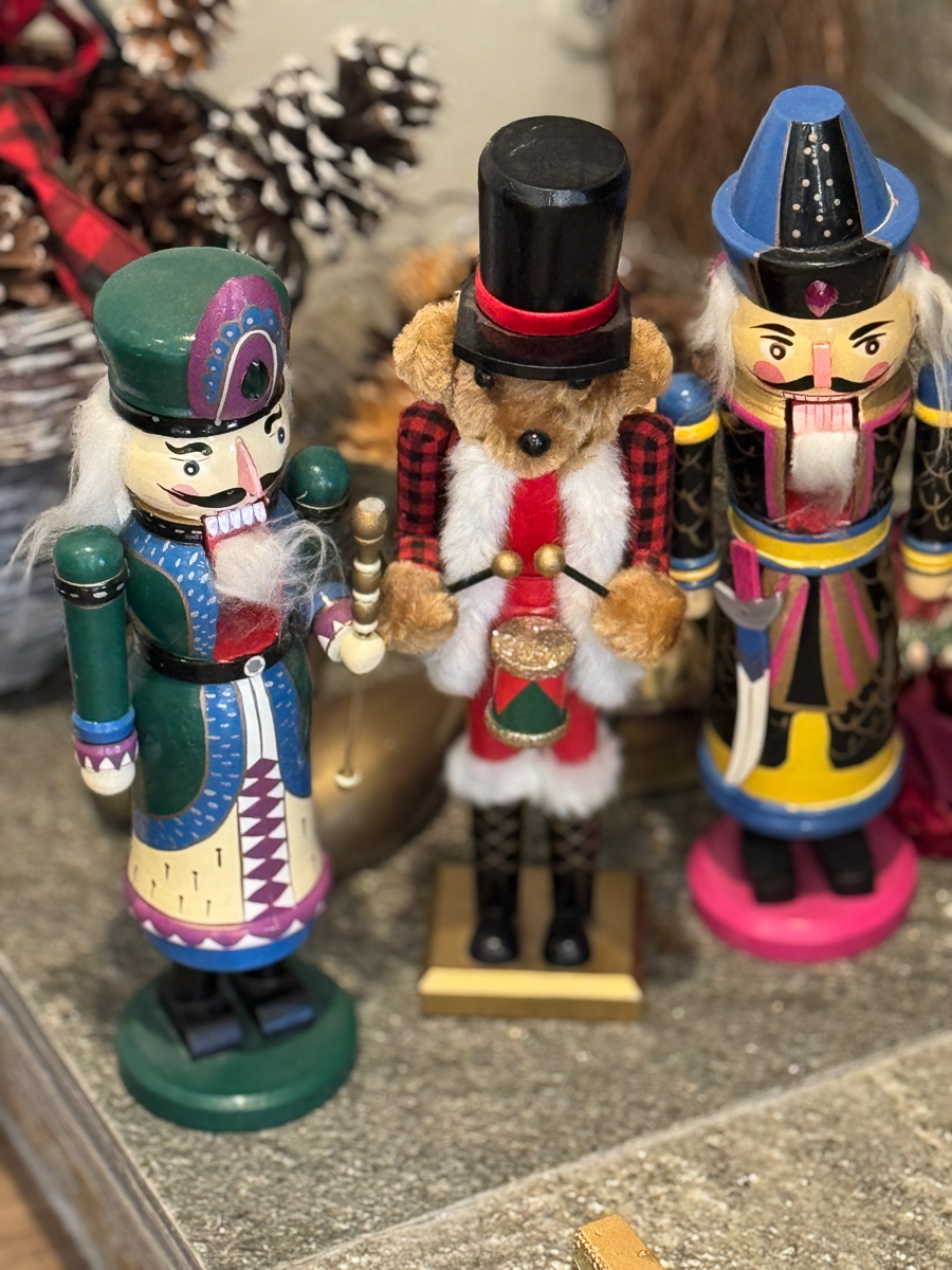 2025-12-03 Decorating For Christmas 2025