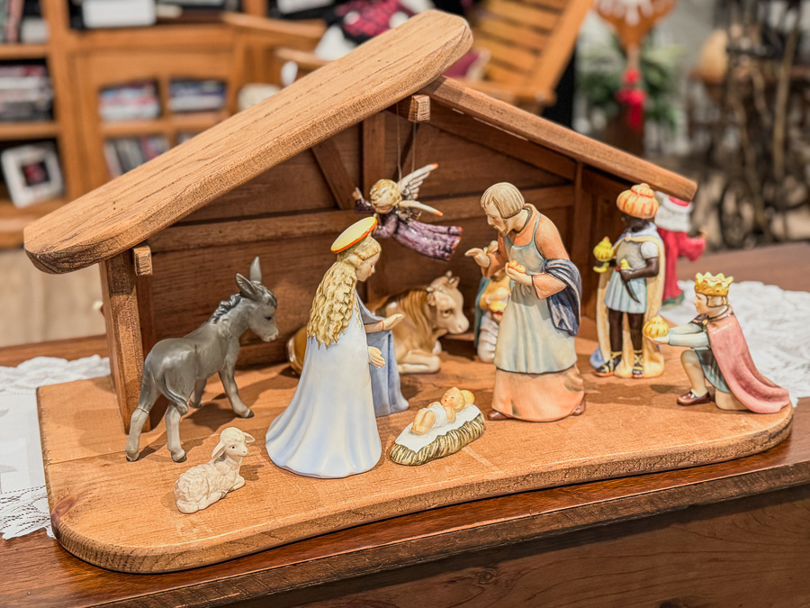 2025-12-03 Decorating For Christmas 2025