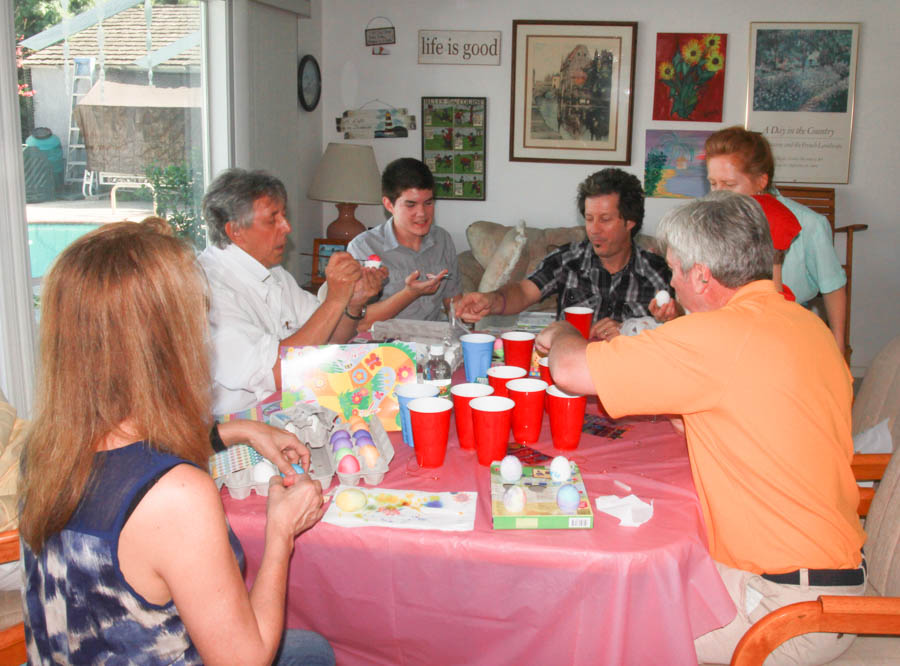 Coloring Easter Eggs April 2015 with family and friends