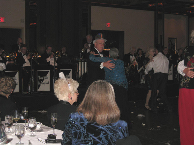 New Years Eve 2009 Dancing At The Marriott