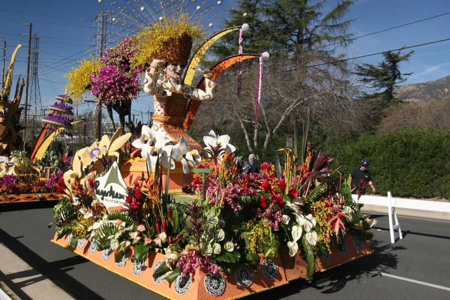 New Years 2012 Rose PArade floats