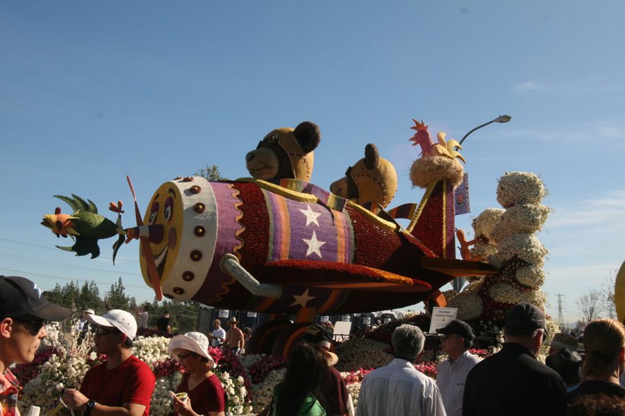 New Years 2012 Rose Parade floats