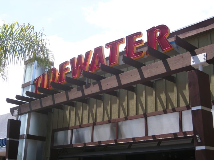 Dining at the Tidewater Tavern Del Mar 2010