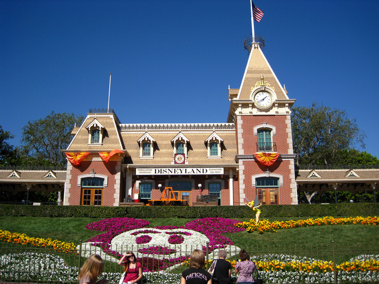 Lifeday Eleven At Disneyland