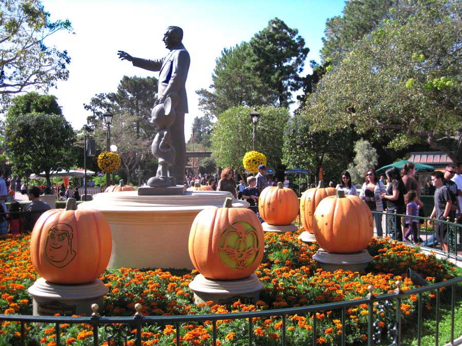 Lifeday #14 at Disneyland October 2011