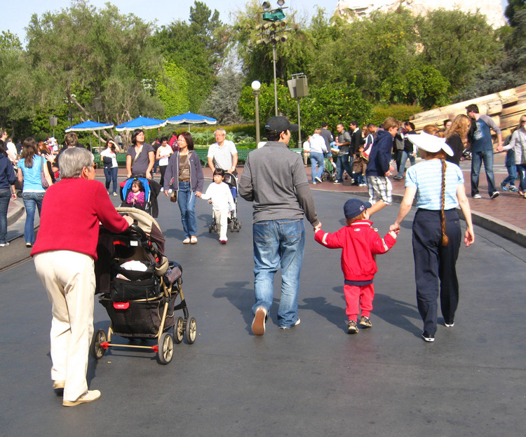 Theio's first visit to Disneyland