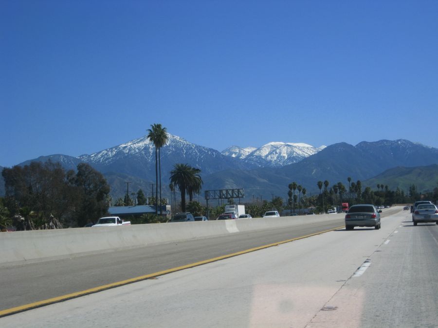 It's time to play in the snow abpve Palm Springs