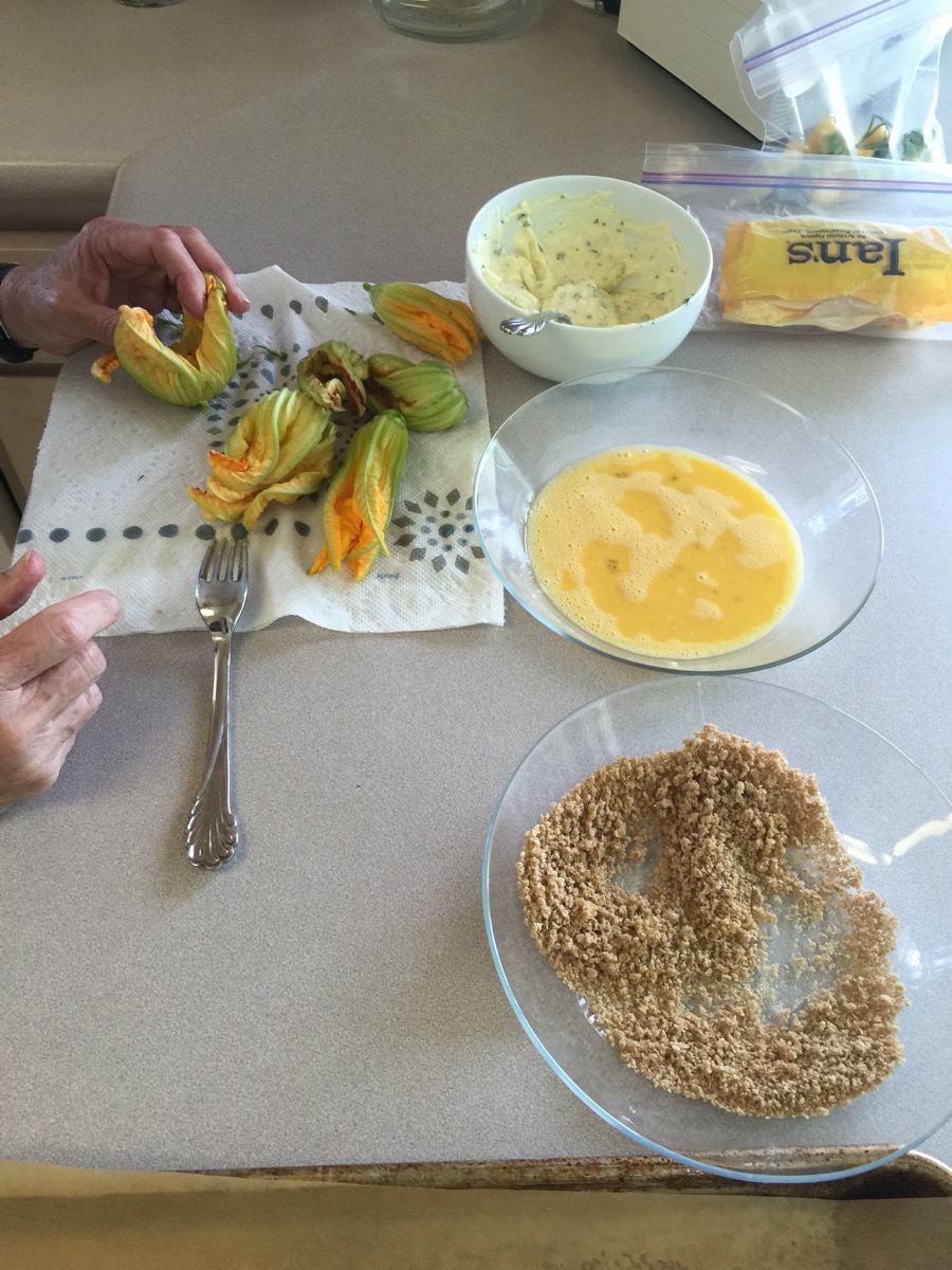 Making squash blossoms