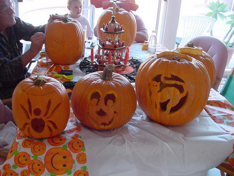 Halloween 2000 Pumpkin Carving