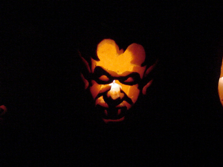 Halloween 2000 Pumpkin Carving