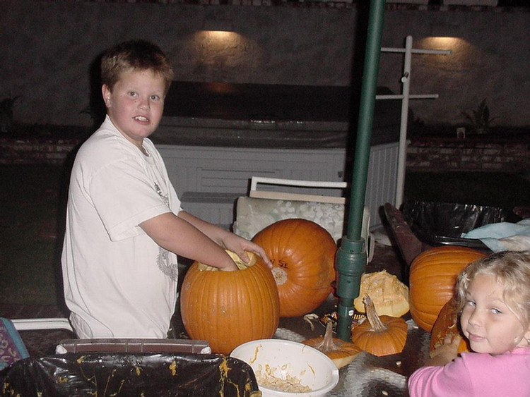 Halloween 2001 Pumpkin Carving