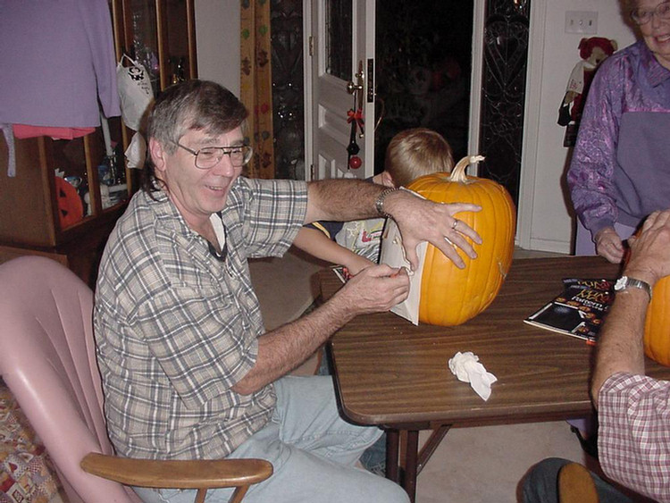 Halloween 2001 Pumpkin Carving