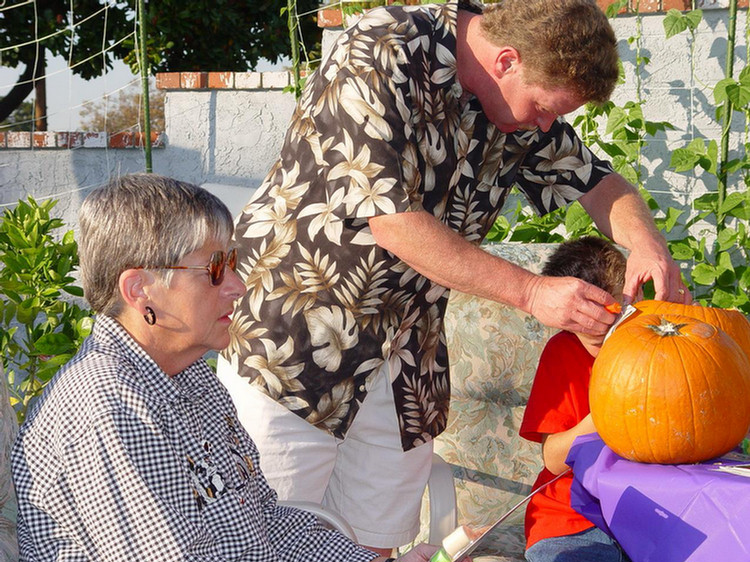 Halloween 2004 Pumpkin Carving