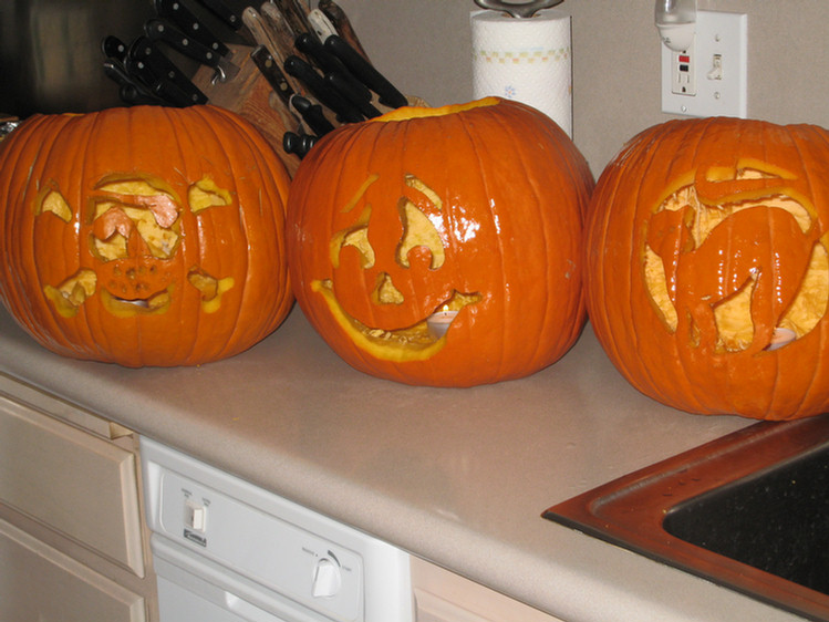 Pumpkin carving 2008