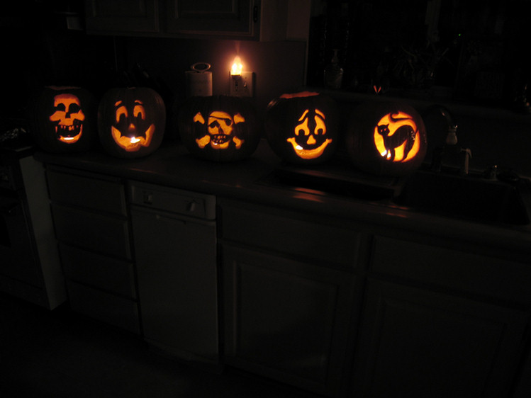 Pumpkin carving 2008