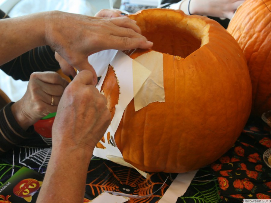 Pumpkin carving slideshow