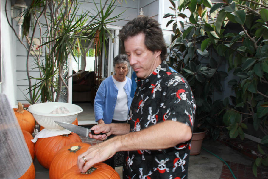 Pumpkin carving with family 10/29/2016