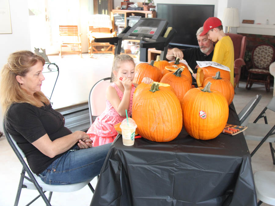 The Liles' Family pumplin carving 10/28/2017