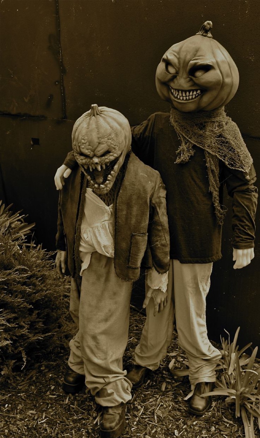 Vintage Halloween costumns were quite interesting... Some 100 yeats old!