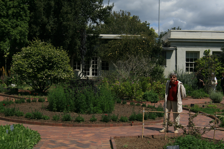 Walk to the big house