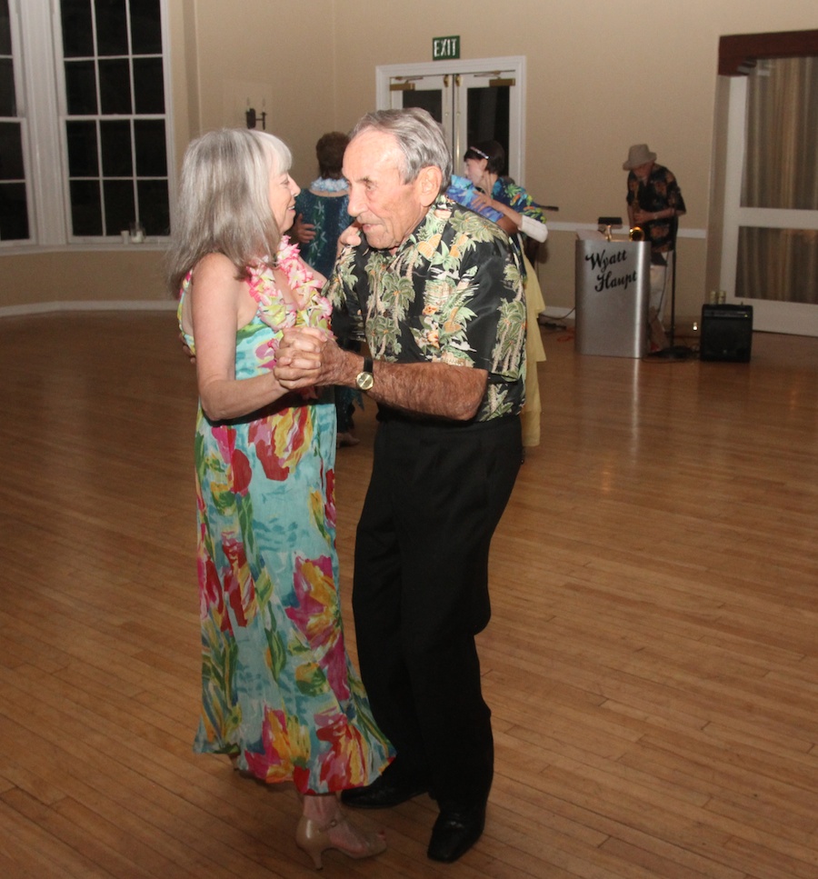 Dancing in Hawaii with the Rondeliers July 2014