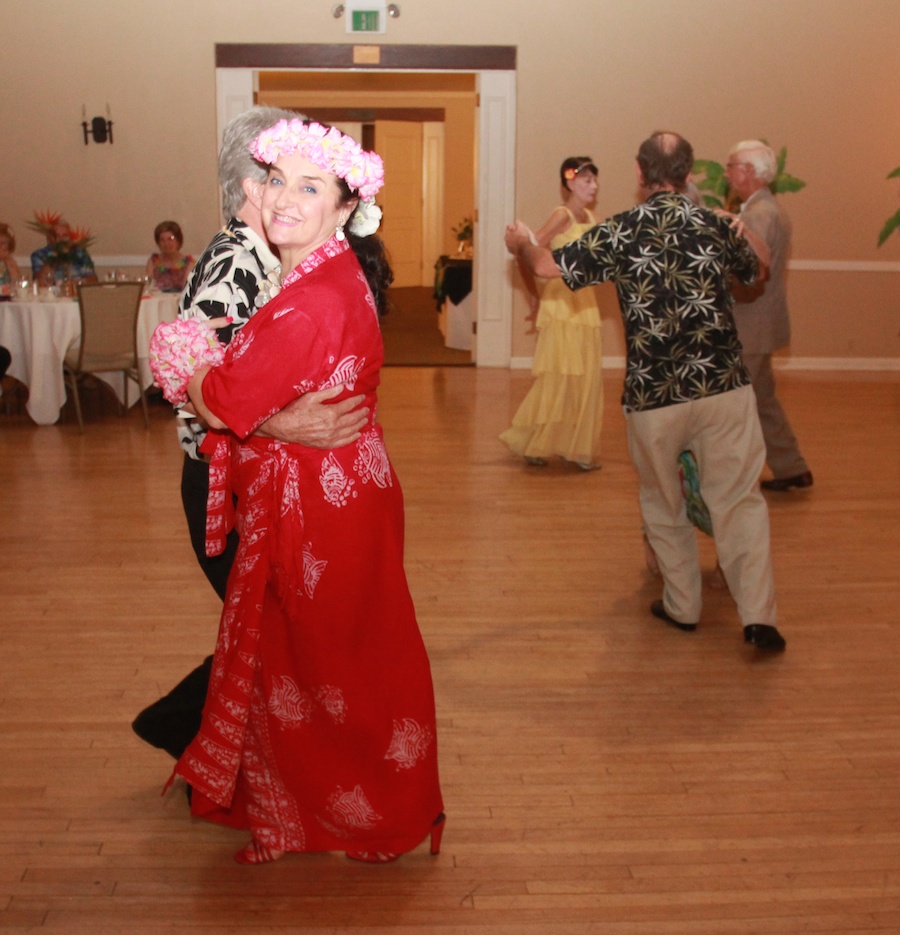 Dancing in Hawaii with the Rondeliers July 2014