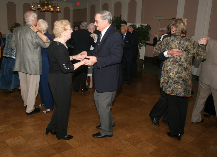 January 2010 Topper's Dance