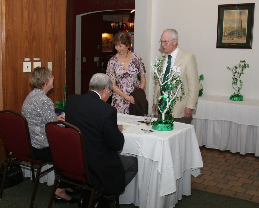 Toppers Dance Club St Patricks Day March 2011