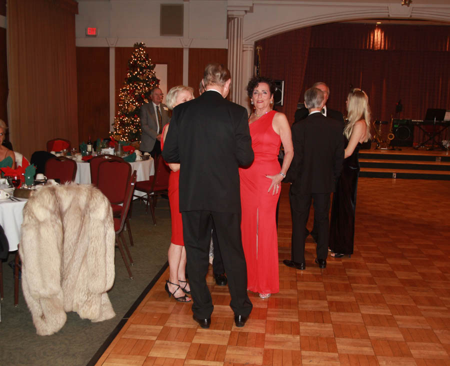 Topper's Mistletoe Ball 12/18/2015